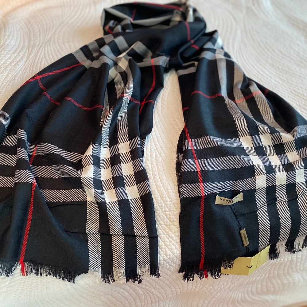 COPY - SALE! Cashmere Burberry scarf Large Black